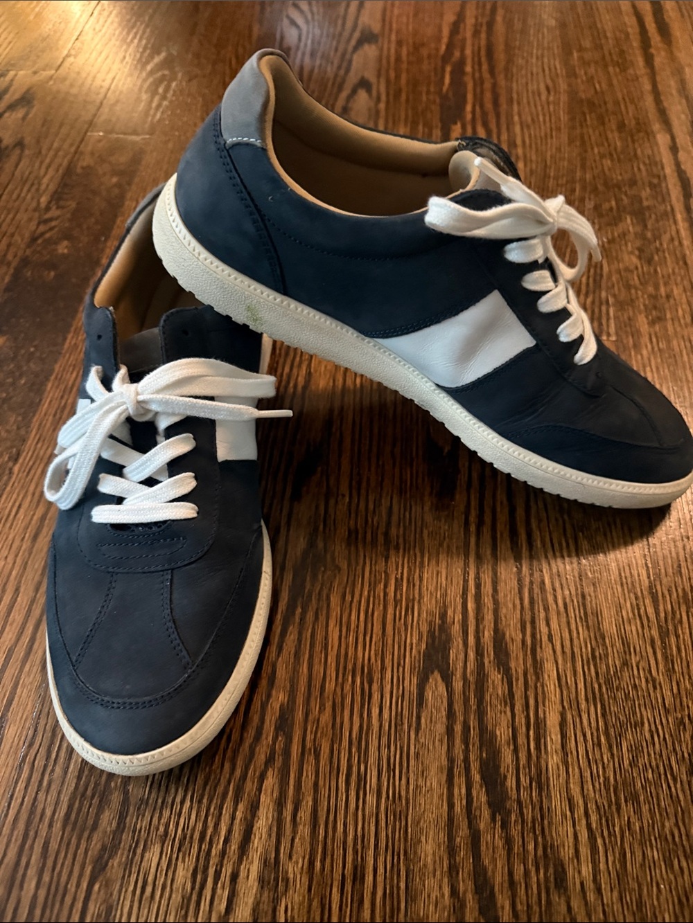 Vince Camuto Navy and White Leather Casual Sneakers
